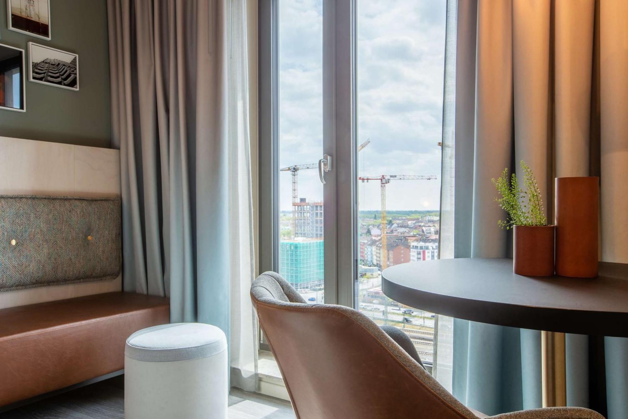 Hilton Garden Inn Мангейм Экстерьер фото